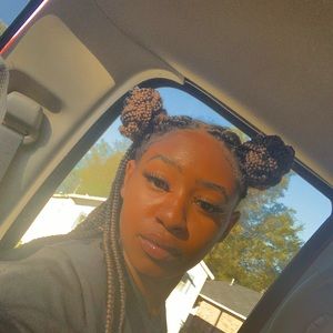 Meet your Posher, Jaliah